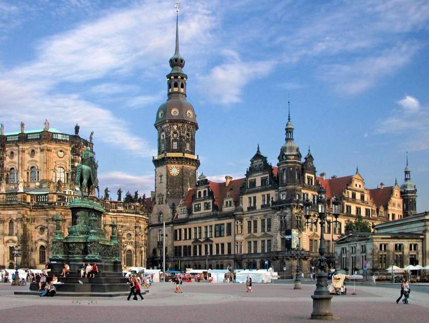 Schones Zimmer Naher Bahnhof Neustadt Dresden Zentral Wlan المظهر الخارجي الصورة